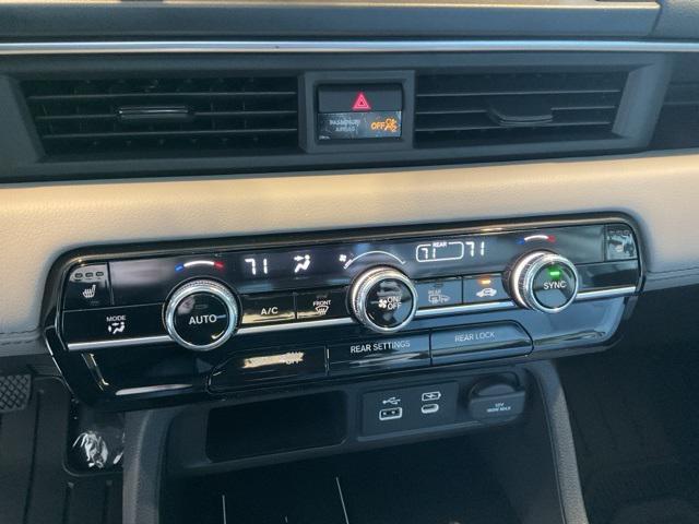 new 2025 Honda Pilot car, priced at $42,841