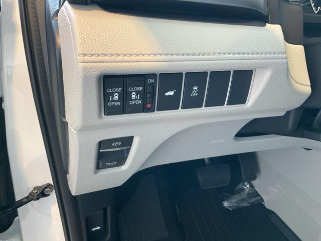 new 2026 Honda Odyssey car, priced at $42,179