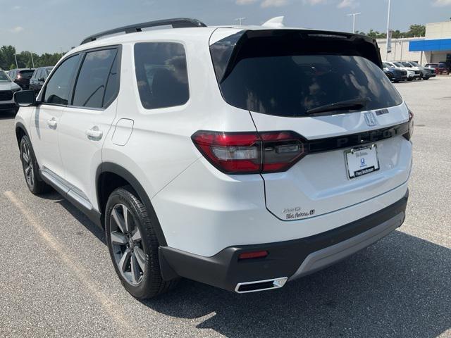 new 2025 Honda Pilot car, priced at $54,985