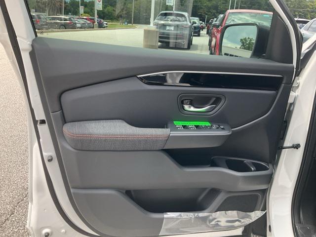 new 2025 Honda Pilot car, priced at $42,305