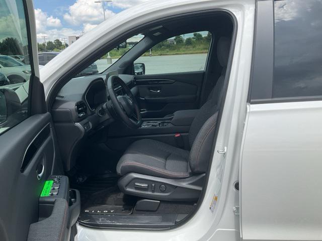 new 2025 Honda Pilot car, priced at $42,305