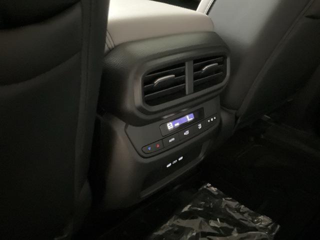 new 2025 Honda Pilot car, priced at $44,995
