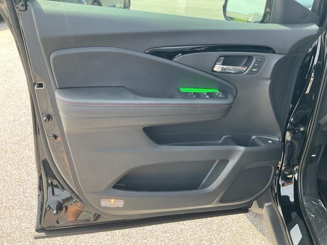 new 2025 Honda Ridgeline car, priced at $46,282