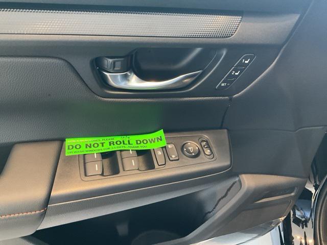 new 2026 Honda CR-V Hybrid car, priced at $38,277