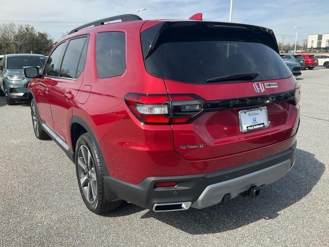 new 2025 Honda Pilot car, priced at $47,945