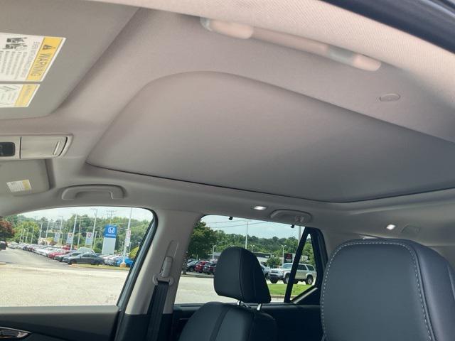 new 2025 Honda Pilot car, priced at $52,235