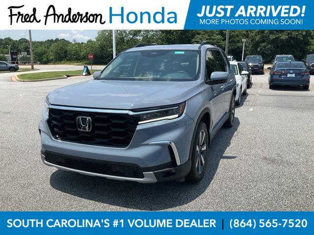 new 2025 Honda Pilot car, priced at $52,235