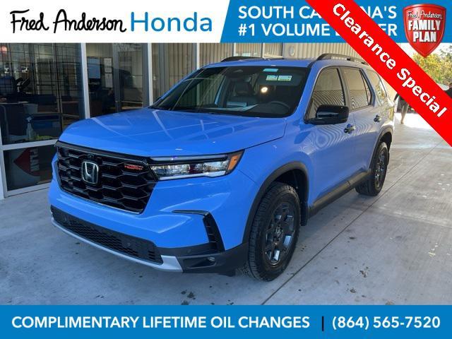 new 2025 Honda Pilot car, priced at $46,875