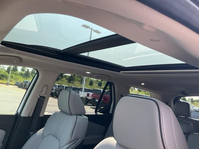 new 2025 Honda Pilot car, priced at $54,985