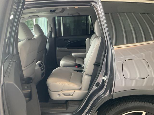 used 2022 Honda Pilot car, priced at $33,919