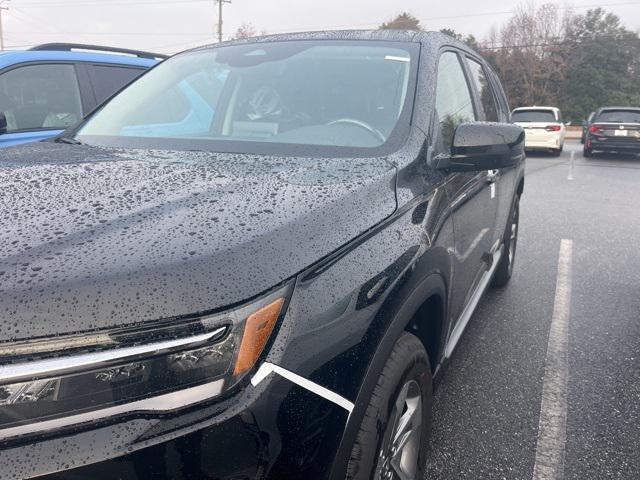 new 2025 Honda Pilot car, priced at $46,644