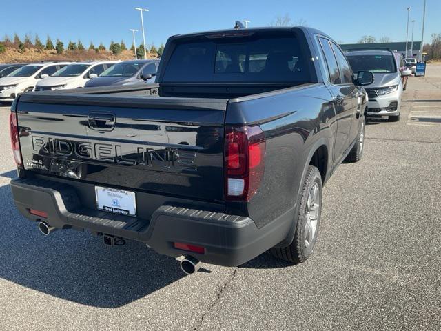 new 2025 Honda Ridgeline car, priced at $41,380