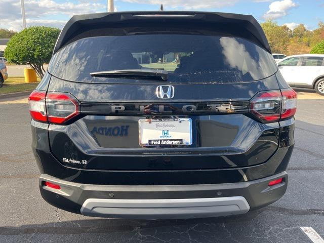 new 2025 Honda Pilot car, priced at $43,818