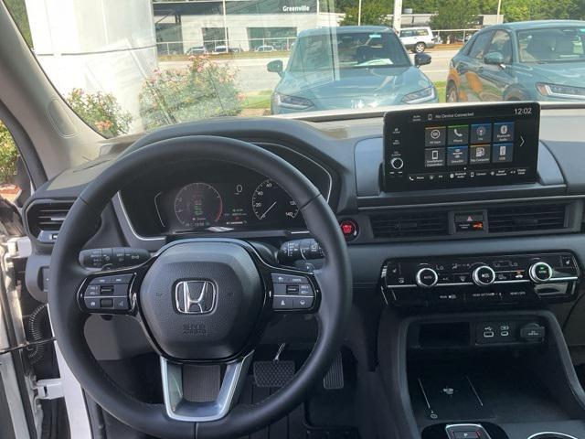 new 2025 Honda Pilot car, priced at $44,766