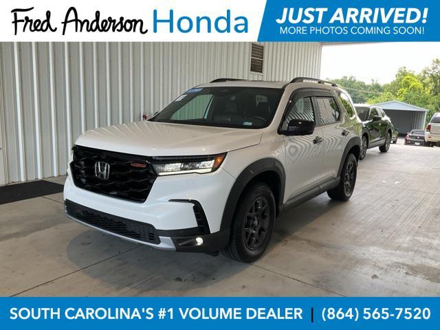 used 2023 Honda Pilot car, priced at $41,354
