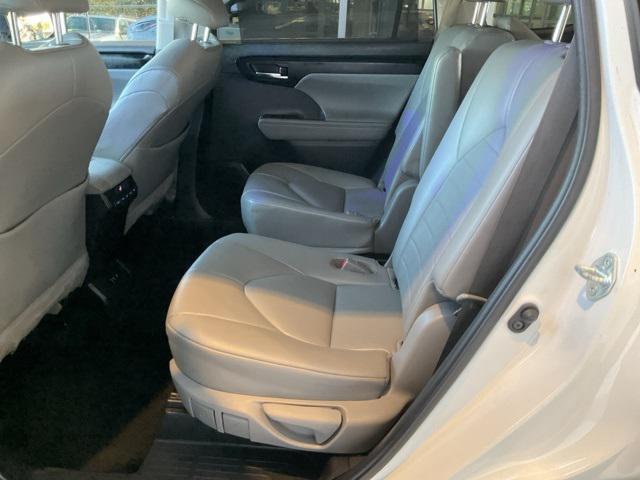 used 2021 Toyota Highlander car, priced at $29,924