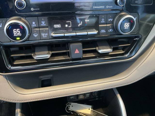 used 2021 Toyota Highlander car, priced at $29,924