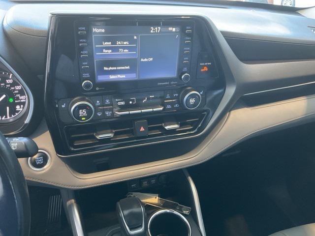used 2021 Toyota Highlander car, priced at $29,924