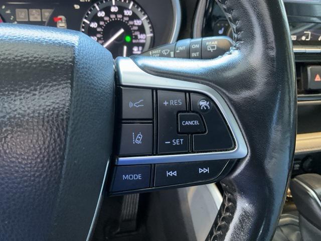 used 2021 Toyota Highlander car, priced at $29,924