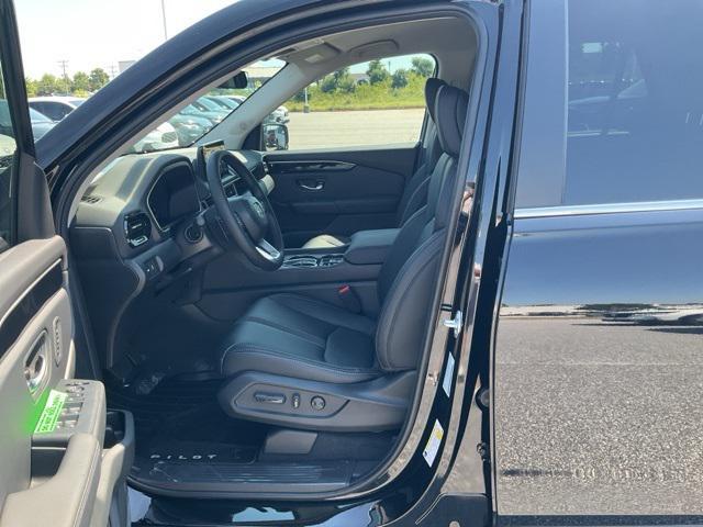 new 2025 Honda Pilot car, priced at $44,339