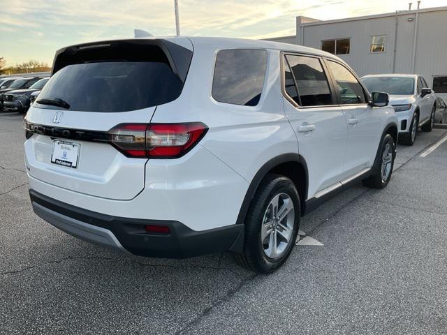 new 2025 Honda Pilot car, priced at $43,940