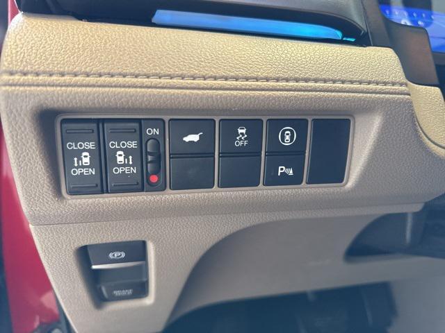 used 2023 Honda Odyssey car, priced at $37,104
