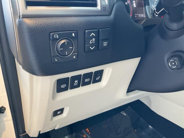 used 2022 Lexus GX 460 car, priced at $53,998