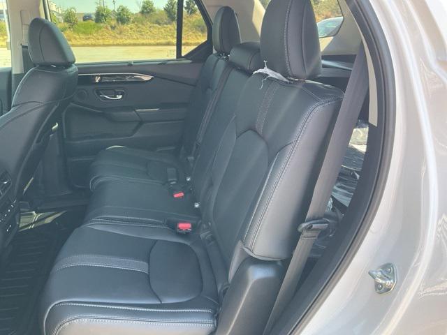 new 2025 Honda Pilot car, priced at $42,467