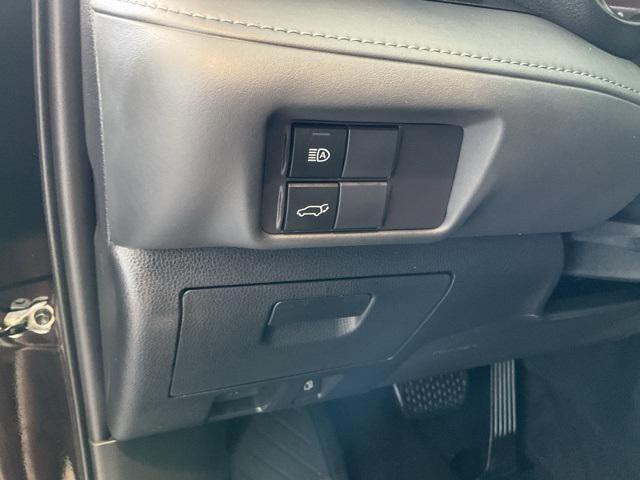 used 2022 Toyota Highlander car, priced at $35,908