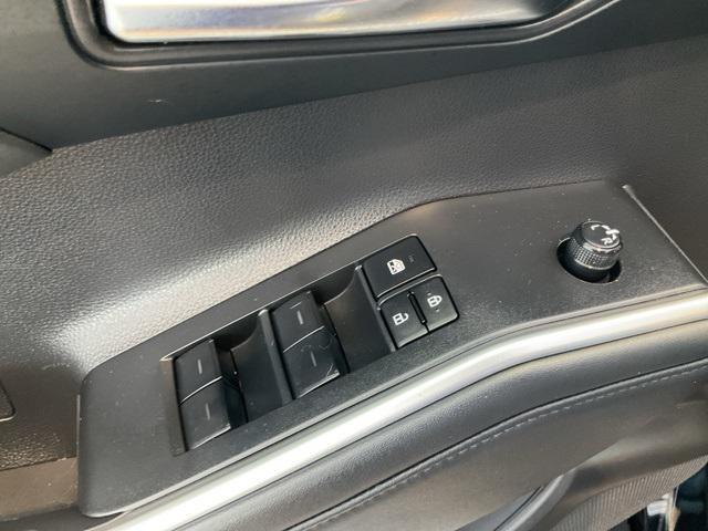 used 2022 Toyota Highlander car, priced at $35,908