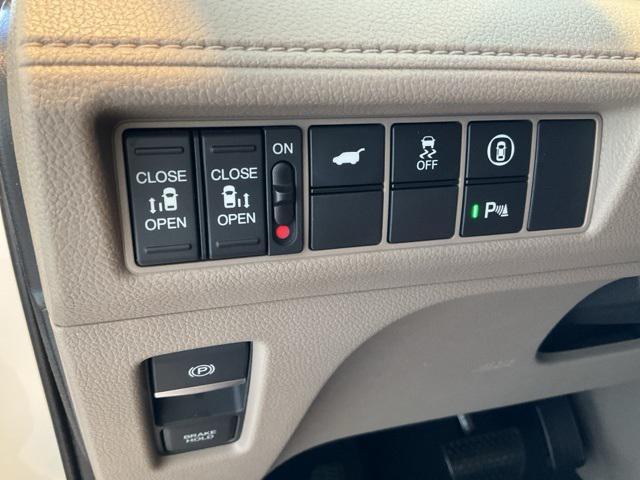 used 2024 Honda Odyssey car, priced at $43,865