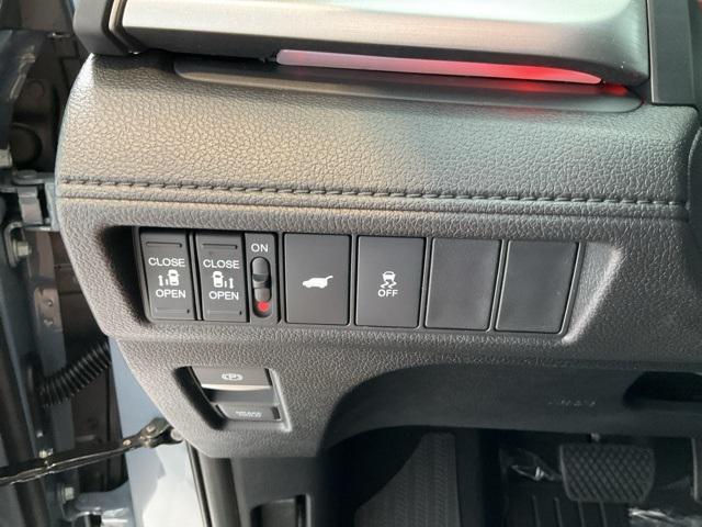 new 2026 Honda Odyssey car, priced at $43,211