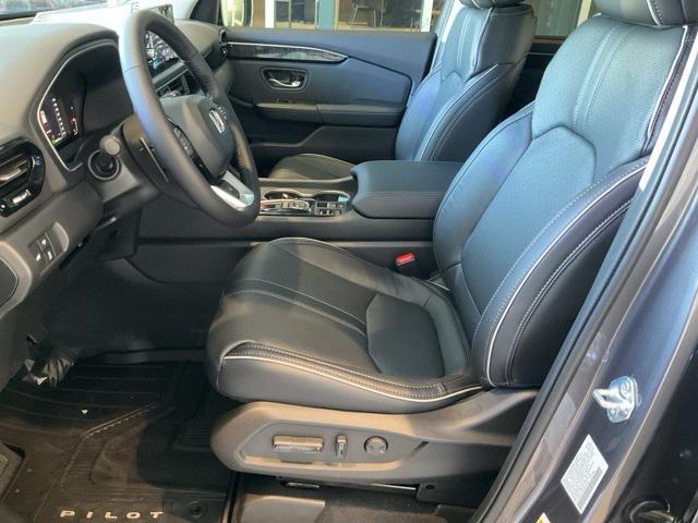 new 2025 Honda Pilot car, priced at $52,985