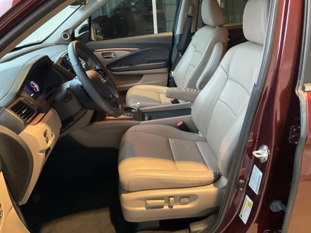 used 2022 Honda Pilot car, priced at $30,201