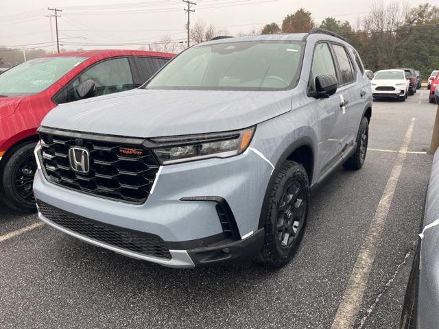 new 2025 Honda Pilot car, priced at $49,996