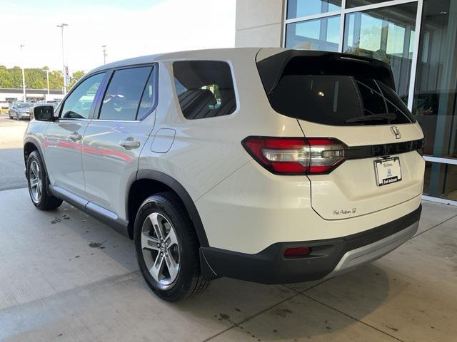 new 2025 Honda Pilot car, priced at $41,888
