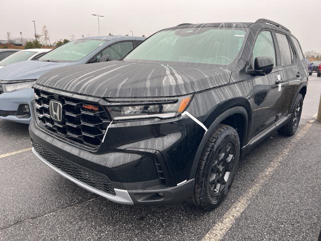 new 2025 Honda Pilot car, priced at $48,947