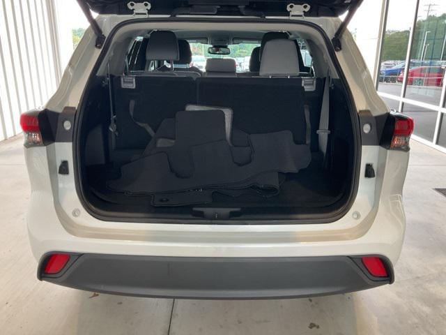 used 2023 Toyota Highlander Hybrid car, priced at $31,360
