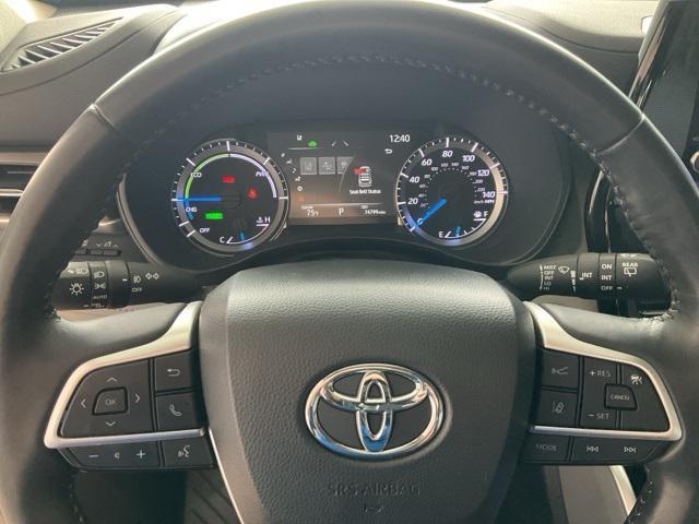 used 2023 Toyota Highlander Hybrid car, priced at $31,360