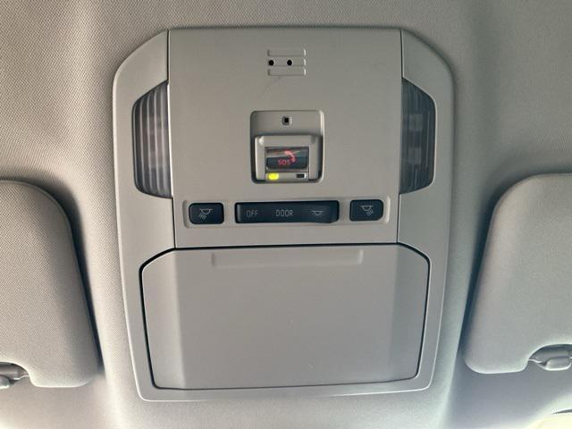 used 2023 Toyota Highlander Hybrid car, priced at $31,360