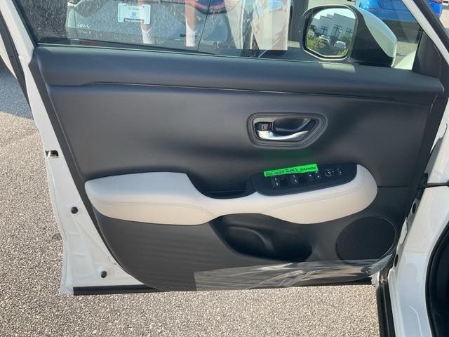 new 2025 Honda HR-V car, priced at $26,278