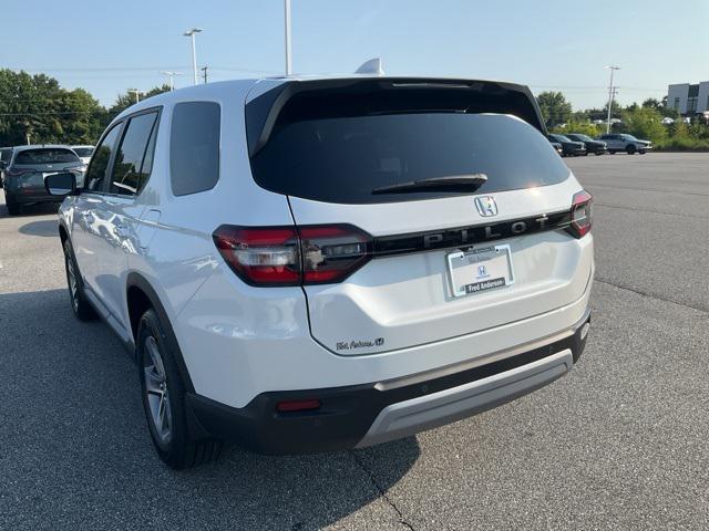 new 2025 Honda Pilot car, priced at $42,796
