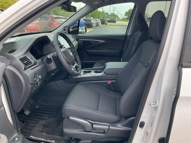 new 2025 Honda Ridgeline car, priced at $39,755
