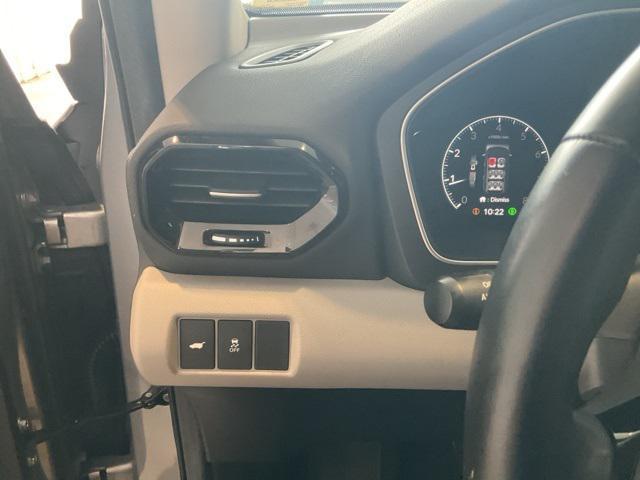 used 2025 Honda Pilot car, priced at $42,787