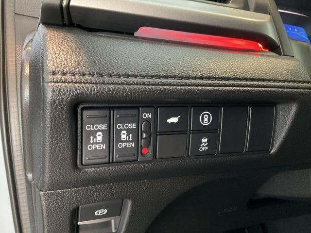 used 2023 Honda Odyssey car, priced at $39,107