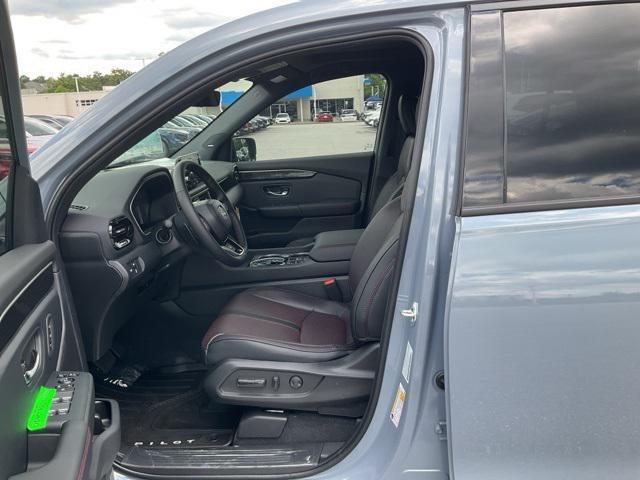 new 2025 Honda Pilot car, priced at $55,979