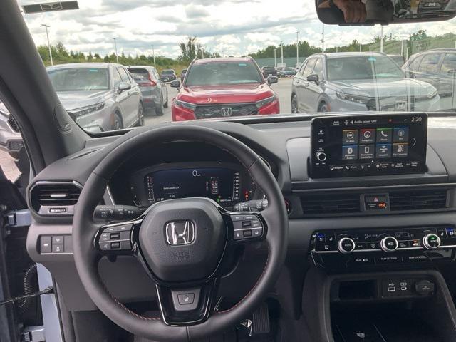 new 2025 Honda Pilot car, priced at $55,979