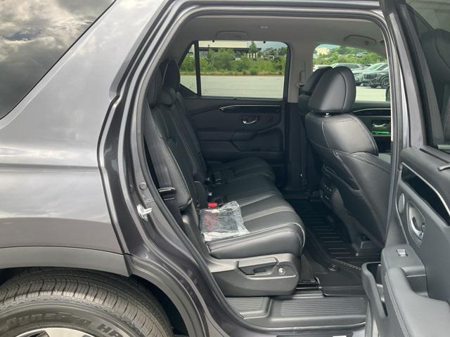 new 2025 Honda Pilot car, priced at $43,041