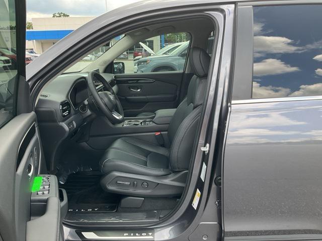 new 2025 Honda Pilot car, priced at $43,041