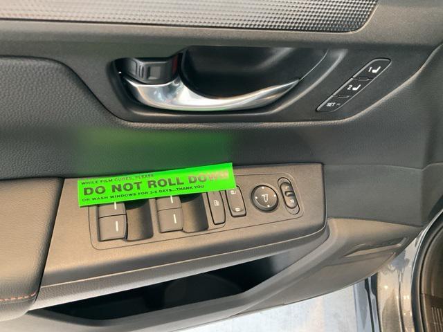 new 2026 Honda CR-V Hybrid car, priced at $38,277
